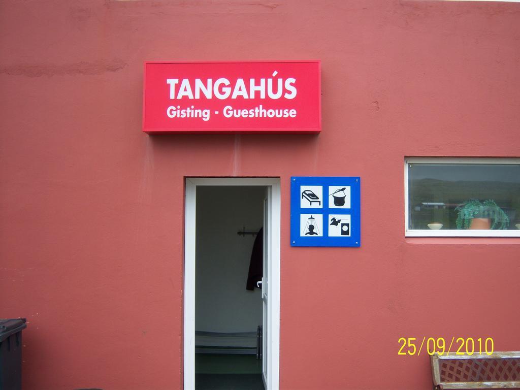 Tangahus Guesthouse Bortheyri Exteriör bild