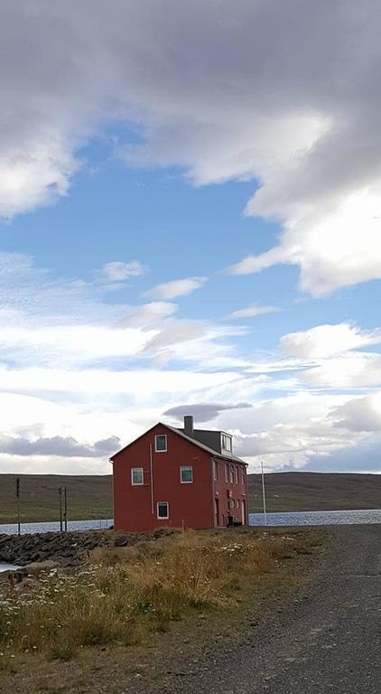 Tangahus Guesthouse Bortheyri Exteriör bild